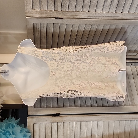 Forever 21 brand Layering lace tank top - Picture 4 of 8